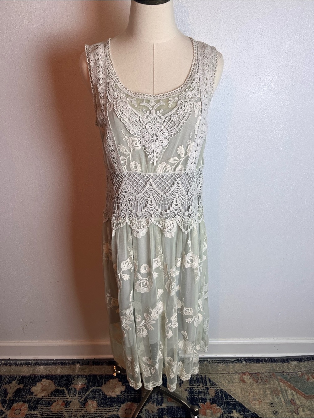 Sundance White & Silver Sheer Mesh Embroidered Lace Midi Dress